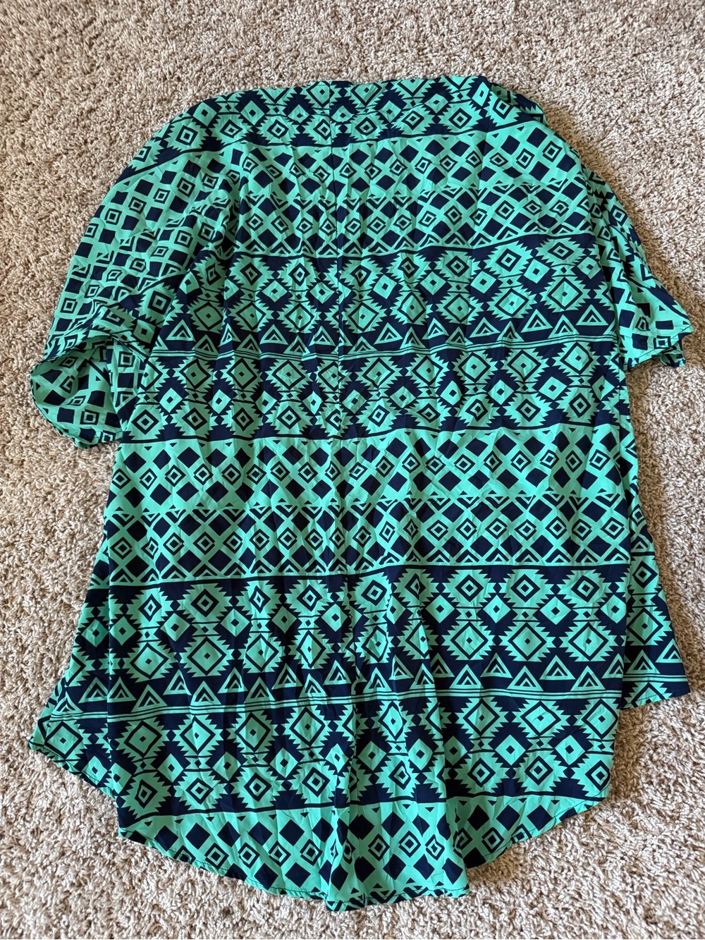 Lularoe Top - Picture 2 of 3